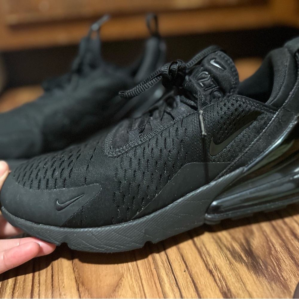 Nike 270s Women’s 9